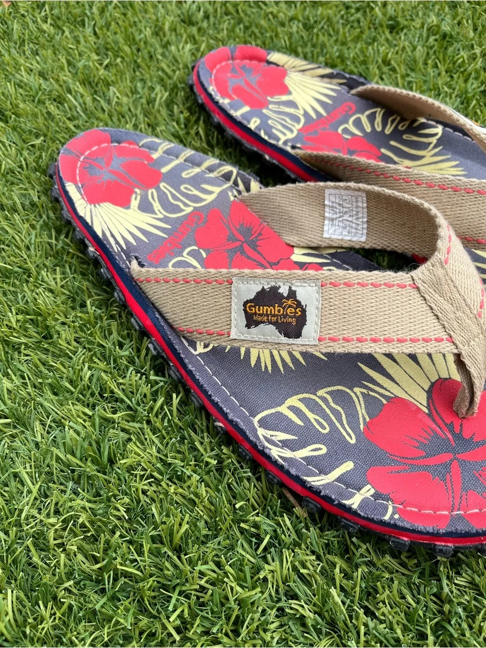 Gumbies Islander Flip-Flops In Denim Hibiscus Mens US Size 9/10 UK 8 EUR 42